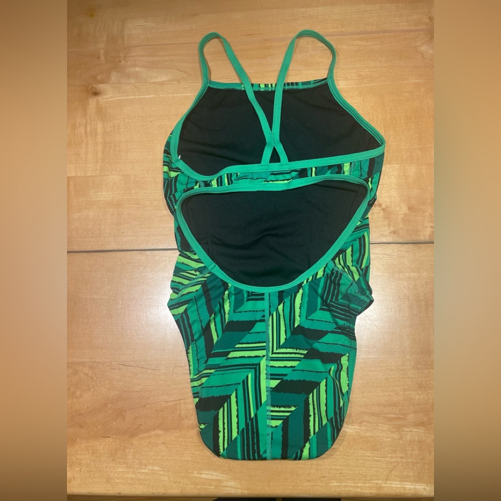 Speedo Endurance Swimsuit. 
Women’s size 6/32.  Lightly worn